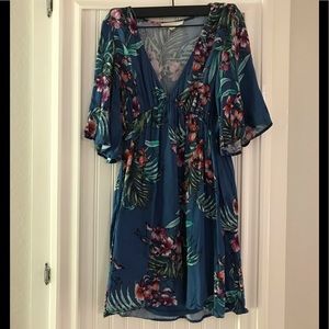 Size small Hawaiian print dress.